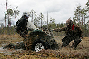 Фото УАЗ трофи 4х4 Тосно Кировские болота 2005 12.jpg